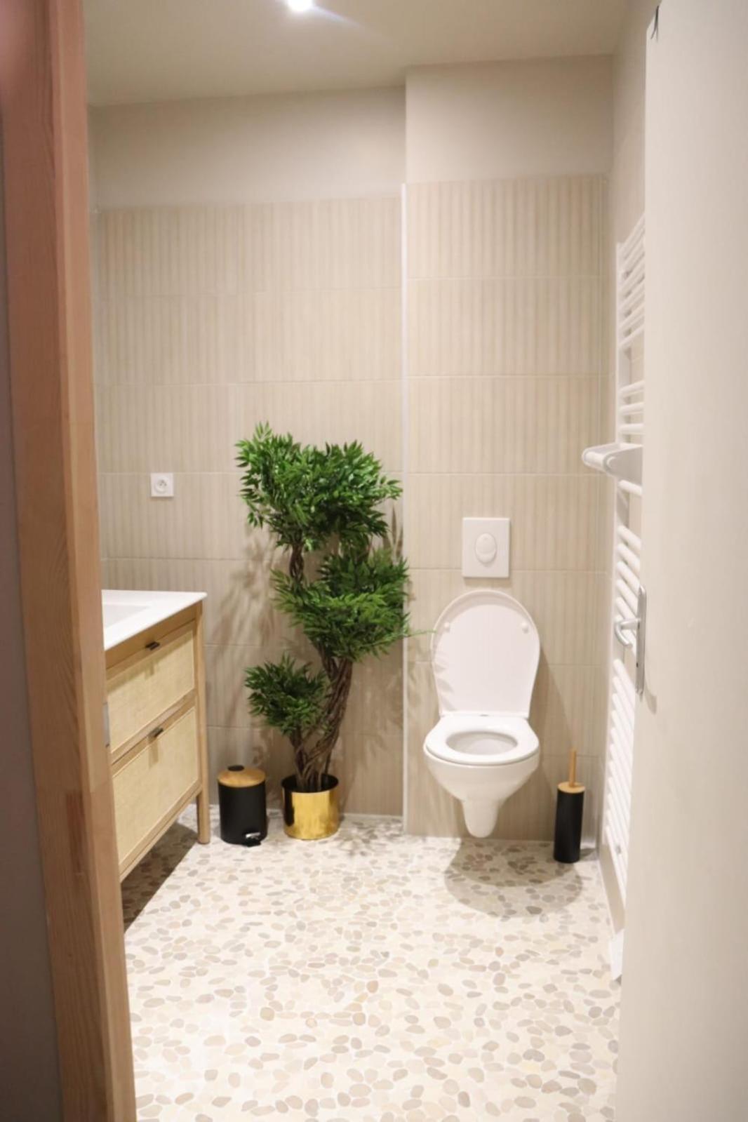 Loveroom Japon Avec Balneotherapie Toulon Extérieur photo