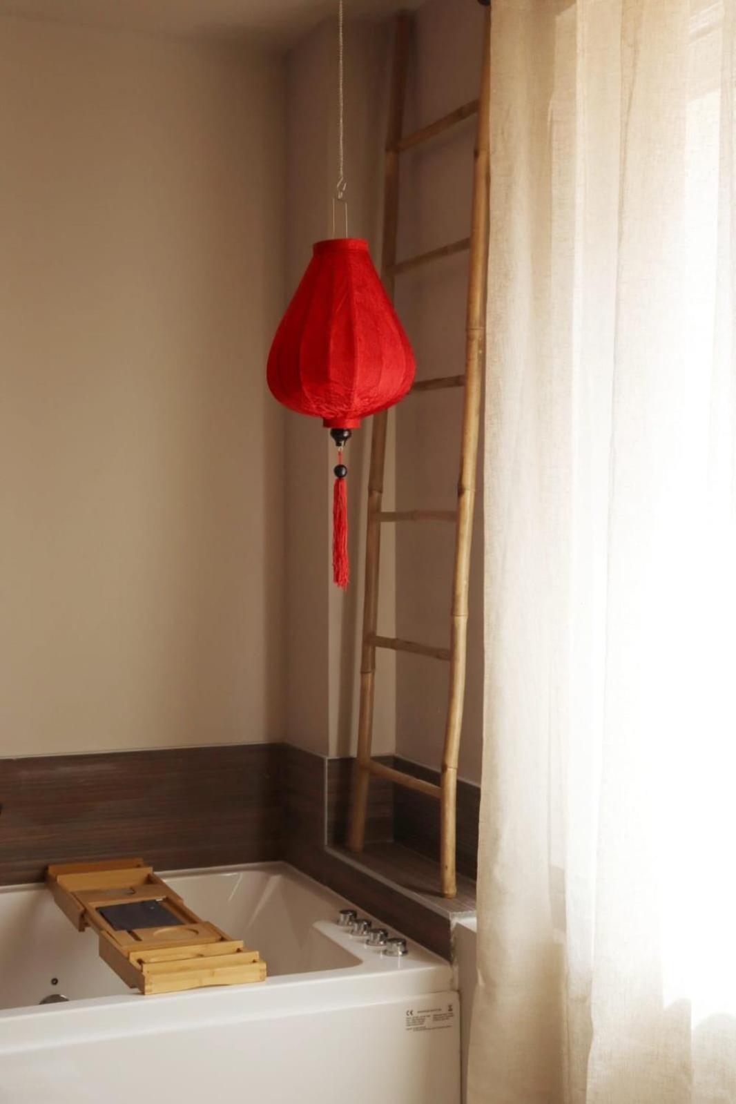Loveroom Japon Avec Balneotherapie Toulon Extérieur photo