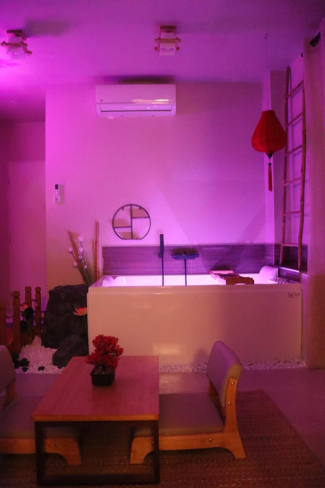 Loveroom Japon Avec Balneotherapie Toulon Extérieur photo