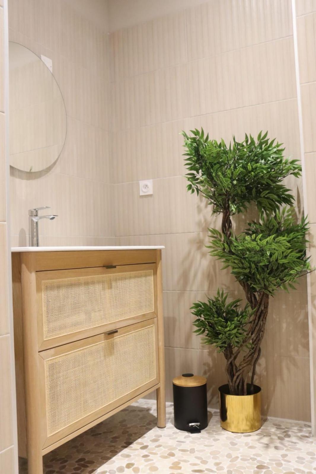 Loveroom Japon Avec Balneotherapie Toulon Extérieur photo